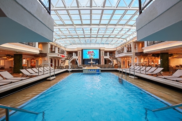 MyCruise Carnival Venezia Offentlige-arealer Pool-spa6