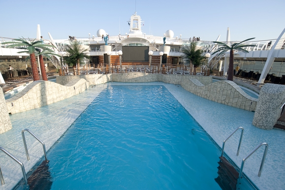 MyCruise MSC Splendida Offentlige-arealer Pool-Spa1