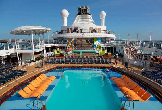 MyCruise Royal-Caribbean-Cruise-Line Anthem-of-the-Seas Offentlige-arealer Pool-spa6