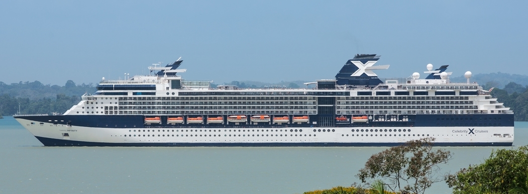 MyCruise Celebrity-Cruises Infinity Offentlige-arealer Luftfoto2