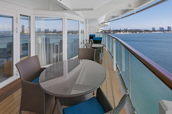 MyCruise Royal-Caribbean-Cruise-Line Jewel-of-the-Seas Kahytter Suite RS2