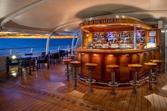 MyCruise SeaDream SeaDream-ll Offentlige-arealer Barer-lounger-atrium2