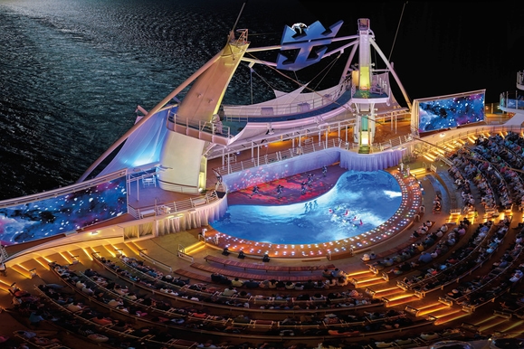 MyCruise Royal-Caribbean-Cruise-Line Harmony-of-the-Seas Offentlige-arealer Teater-underholdning3