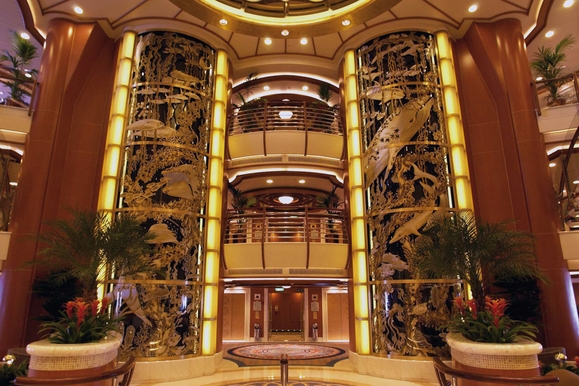 MyCruise Princess-Cruises CARIBBEAN Offentlige-arealer Barer-lounger-atrium1