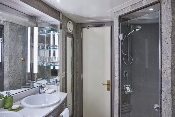 MyCruise Silversea Silver-Shadow Kahytter Suite SL5