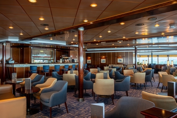 MyCruise P&O-Cruises Aurora Offentlige-arealer Barer-lounger-atrium5