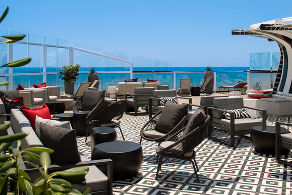 MyCruise Celebrity-Cruises Equinox Offentlige-arealer Barer-lounger-atrium4