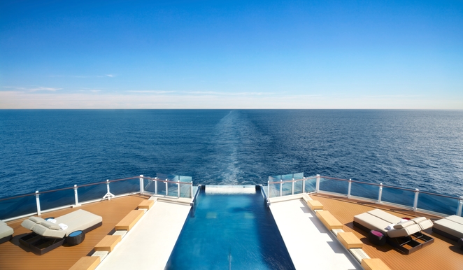 MyCruise Norwegian-Cruise-Line Prima Offentlige-arealer Pool-spa1