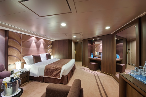 MyCruise MSC Divina Kahytter Suite YX2