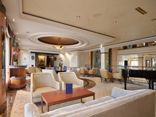 MyCruise P&O-Cruises Aurora Offentlige-arealer Barer-lounger-atrium2