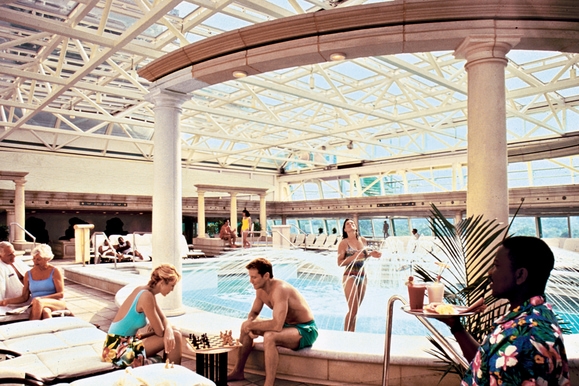 MyCruise Royal-Caribbean-Cruise-Line Vision-of-the-Seas Offentlige-arealer Pool-spa2