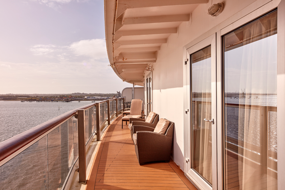 MyCruise Cunard Queen-Elizabeth Kahytter Suite Q15