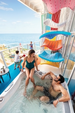 MyCruise Royal-Caribbean-Cruise-Line Symphony-of-the-Seas Kahytter Suite US4