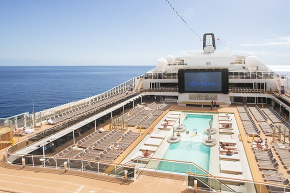 MyCruise MSC Meraviglia Offentlige-arealer Pool-spa3