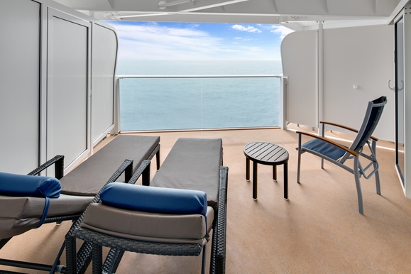 MyCruise Royal-Caribbean-Cruise-Line Ovation-of-the-Seas Kahytter Suite JX1