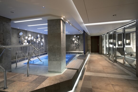 MyCruise Explora-Journeys Explora-III Offentlige-arealer Pool-spa1