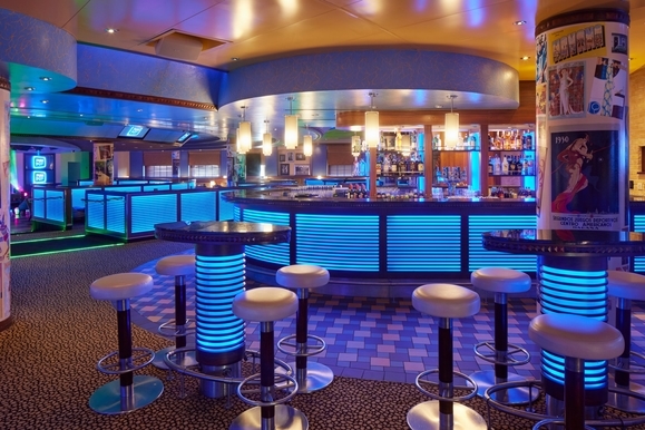 MyCruise P&O-Cruises Ventura Offentlige-arealer Barer-lounger-atrium2