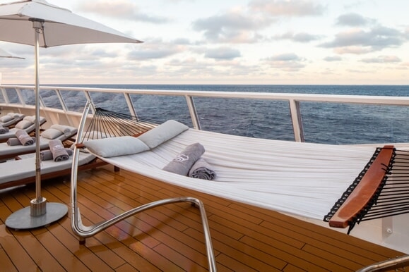 MyCruise SeaDream SeaDream-ll Offentlige-arealer Barer-lounger-atrium6