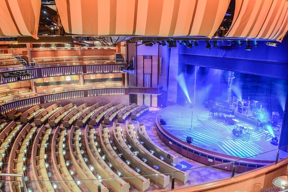 MyCruise Celebrity-Cruises Millenium Offentlige-arealer Teater-underholdning1