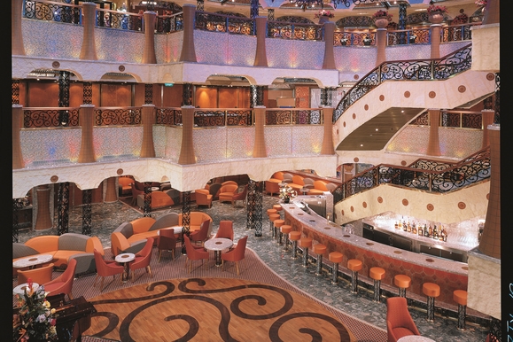 MyCruise Carnival Liberty Offentlige-arealer Barer-lounger-atrium2