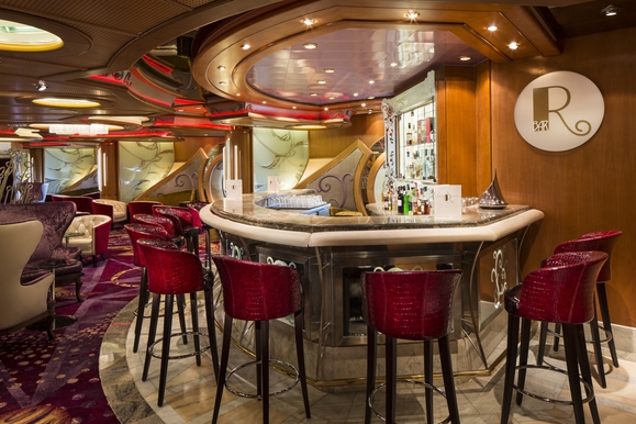 MyCruise Royal-Caribbean-Cruise-Line Navigator-of-the-Seas Offentlige-arealer Barer-lounger-atrium1