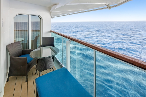 MyCruise Royal-Caribbean-Cruise-Line Brilliance-of-the-Seas Kahytter Suite OS4