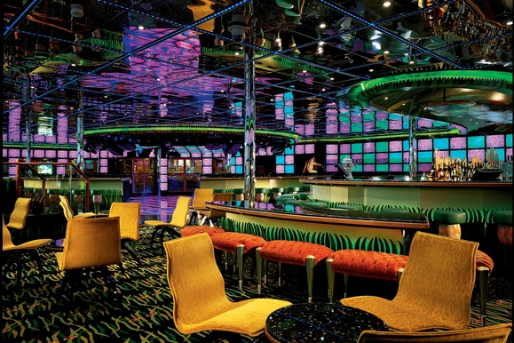 MyCruise Carnival Conquest Offentlige-arealer Barer-lounger-atrium2