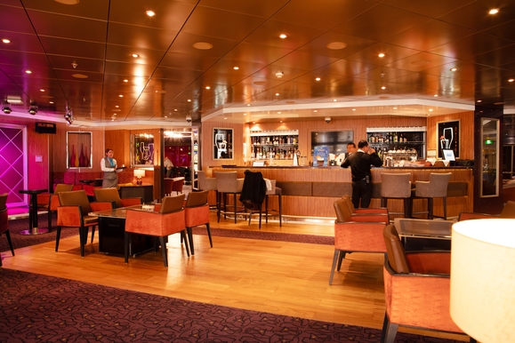 MyCruise Celestyal-Cruises Celestyal-Journey Offentlige-arealer Barer-lounger-atrium7