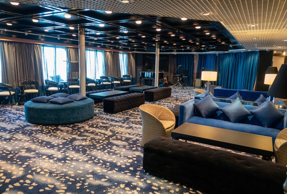 MyCruise Celestyal-Cruises Celestyal-Journey Offentlige-arealer Barer-lounger-atrium9