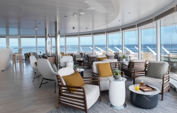 MyCruise Ponant Le-Laperouse Offentlige-arealer Barer-lounger-atrium9