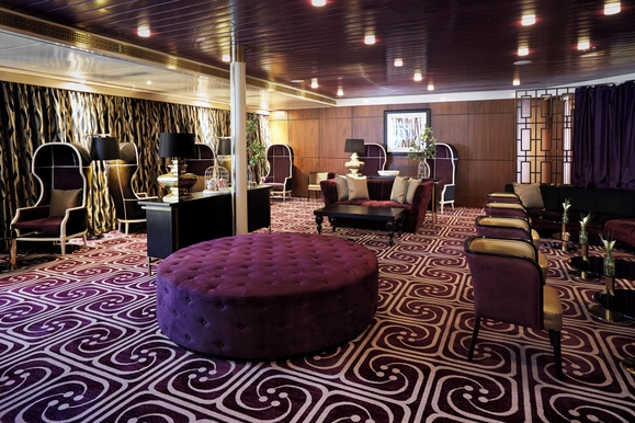 MyCruise Celestyal-Cruises Celestyal-Journey Offentlige-arealer Barer-lounger-atrium2