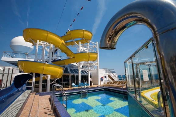 MyCruise Costa-Cruises Serena Offentlige-arealer Pool-spa3