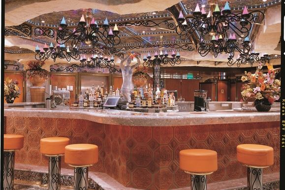 MyCruise Carnival Liberty Offentlige-arealer Barer-lounger-atrium3