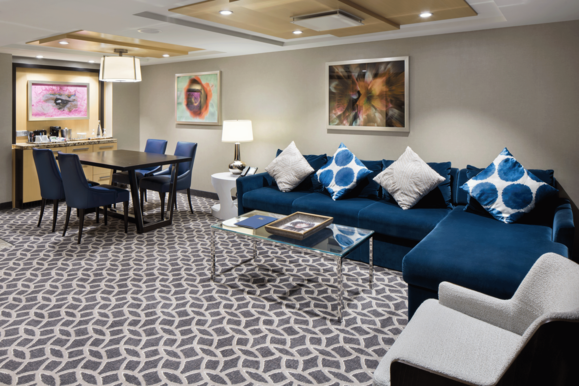 MyCruise Royal-Caribbean-Cruise-Line Sprectrum-of-the-Seas Kahytter Suite OS4