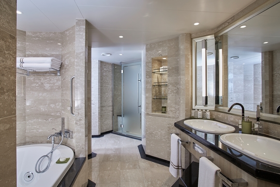 MyCruise Silversea Silver-Moon Kahytter Suite O1,O23