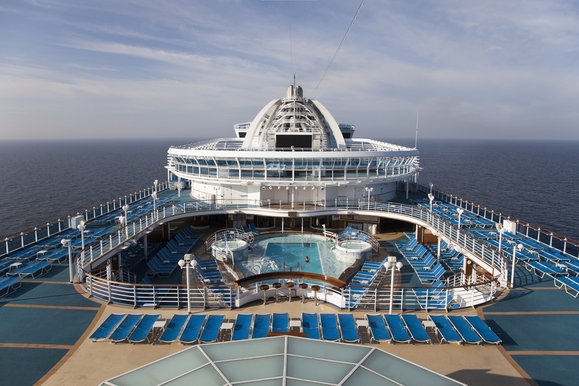MyCruise Princess-Cruises EMERALD Offentlige-arealer Pool-spa2