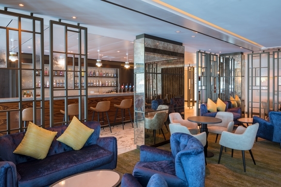 MyCruise P&O-Cruises Iona Offentlige-arealer Barer-lounger-atrium4