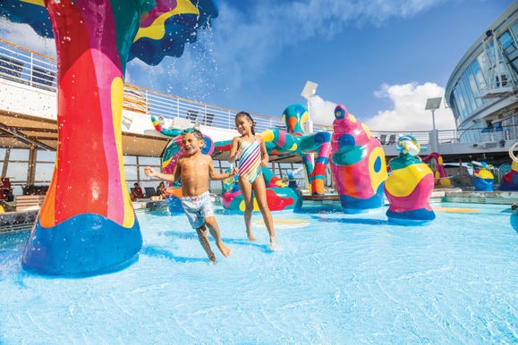 MyCruise Royal-Caribbean-Cruise-Line Allure-of-the-Seas Offentlige-arealer Pool-spa6