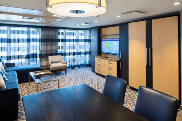 MyCruise Royal-Caribbean-Cruise-Line Sprectrum-of-the-Seas Kahytter Suite OS3