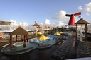 MyCruise Carnival Paradise Offentlige-arealer Pool-spa1