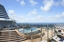 MyCruise Explora-Journeys Explora-III Offentlige-arealer Pool-spa8