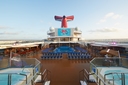 MyCruise-Carnival-Sunrise-Offentlige-arealer-Pool-spa1
