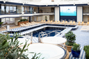 MyCruise Cunard Queen-Anne Offentlige-arealer Pool-spa2