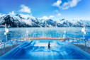 MyCruise-Royal-Caribbean-Cruise-Line-Ovation-of-the-Seas-Offentlige-arealer-Pool-spa2