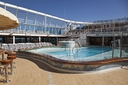 MyCruise Princess-Cruises EMERALD Offentlige-arealer Pool-spa1