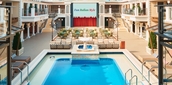MyCruise Carnival Firenze Offentlige-arealer Pool-spa1