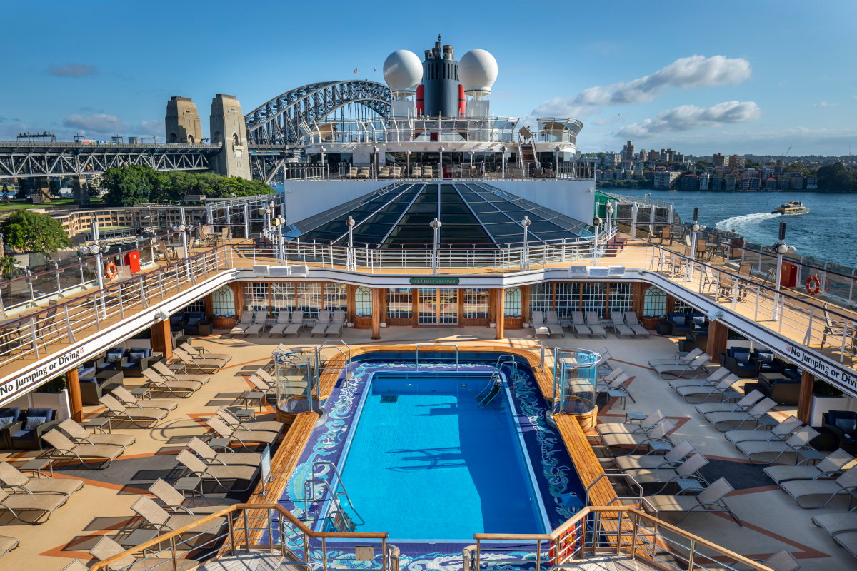 Queen Elizabeth 6