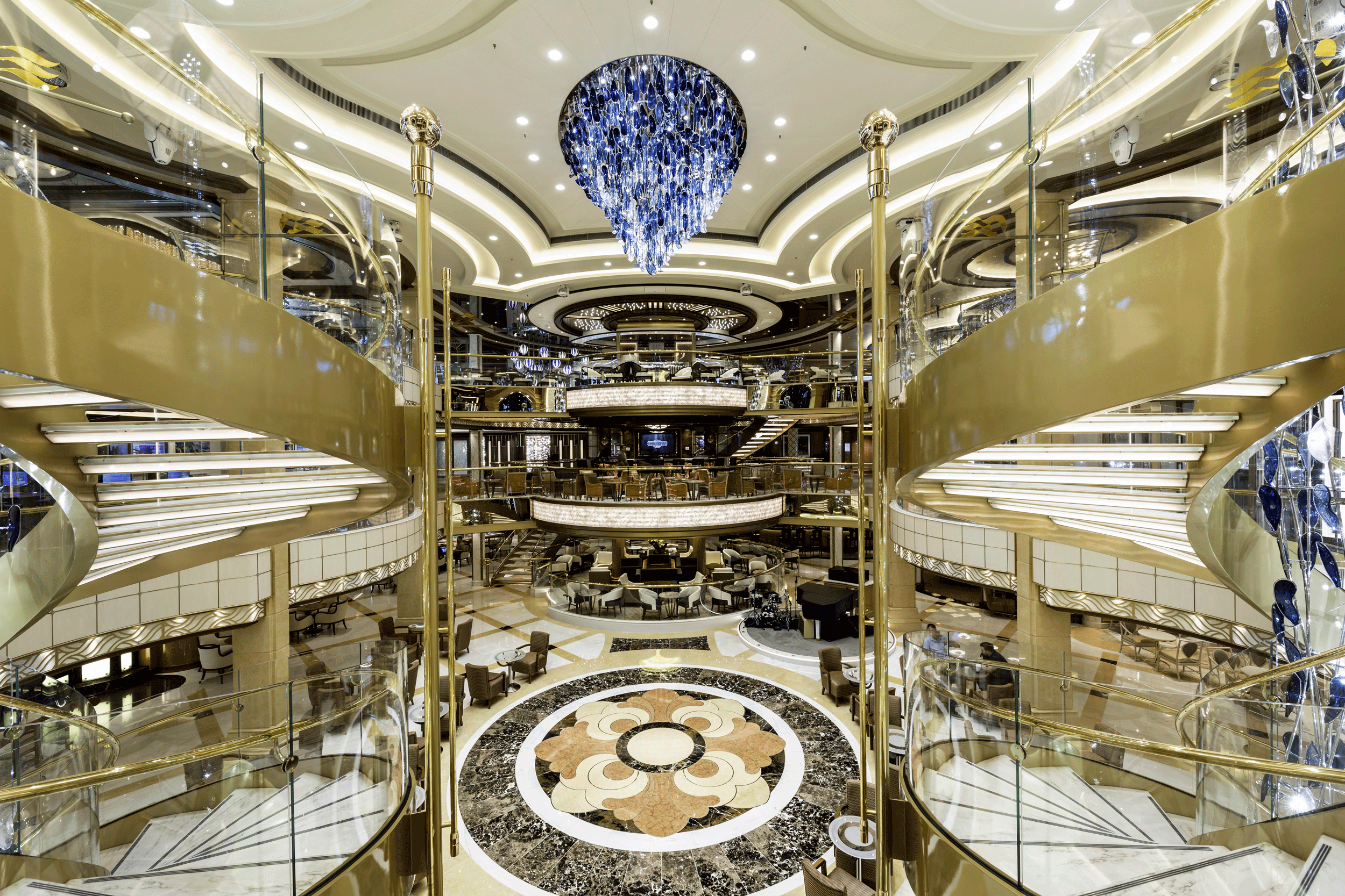 MyCruise-Princess-Cruises-SKY-Offentlige-arealer-Barer-lounger-atrium1