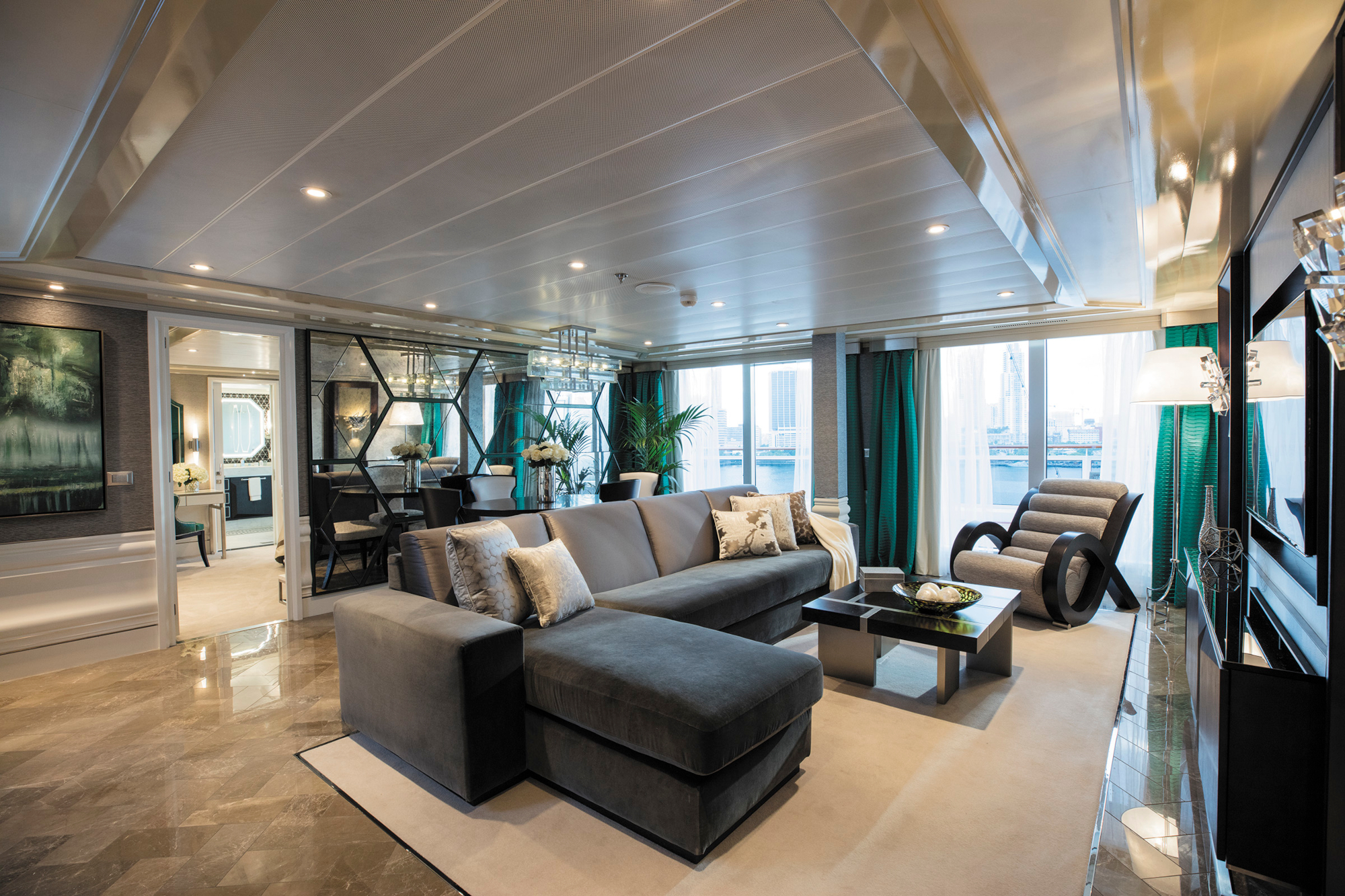 Seven Seas Splendor 27