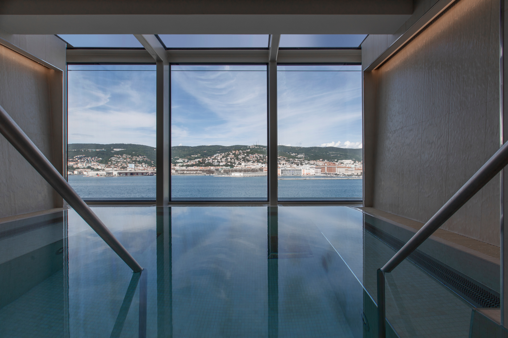 Silver Ray 8